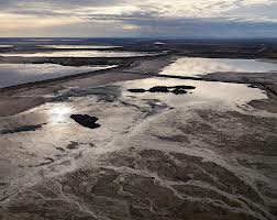 Edward Burtynsky, Alberta Oil Sands #10, Fort McMurray, Alberta, Canada, 2007.